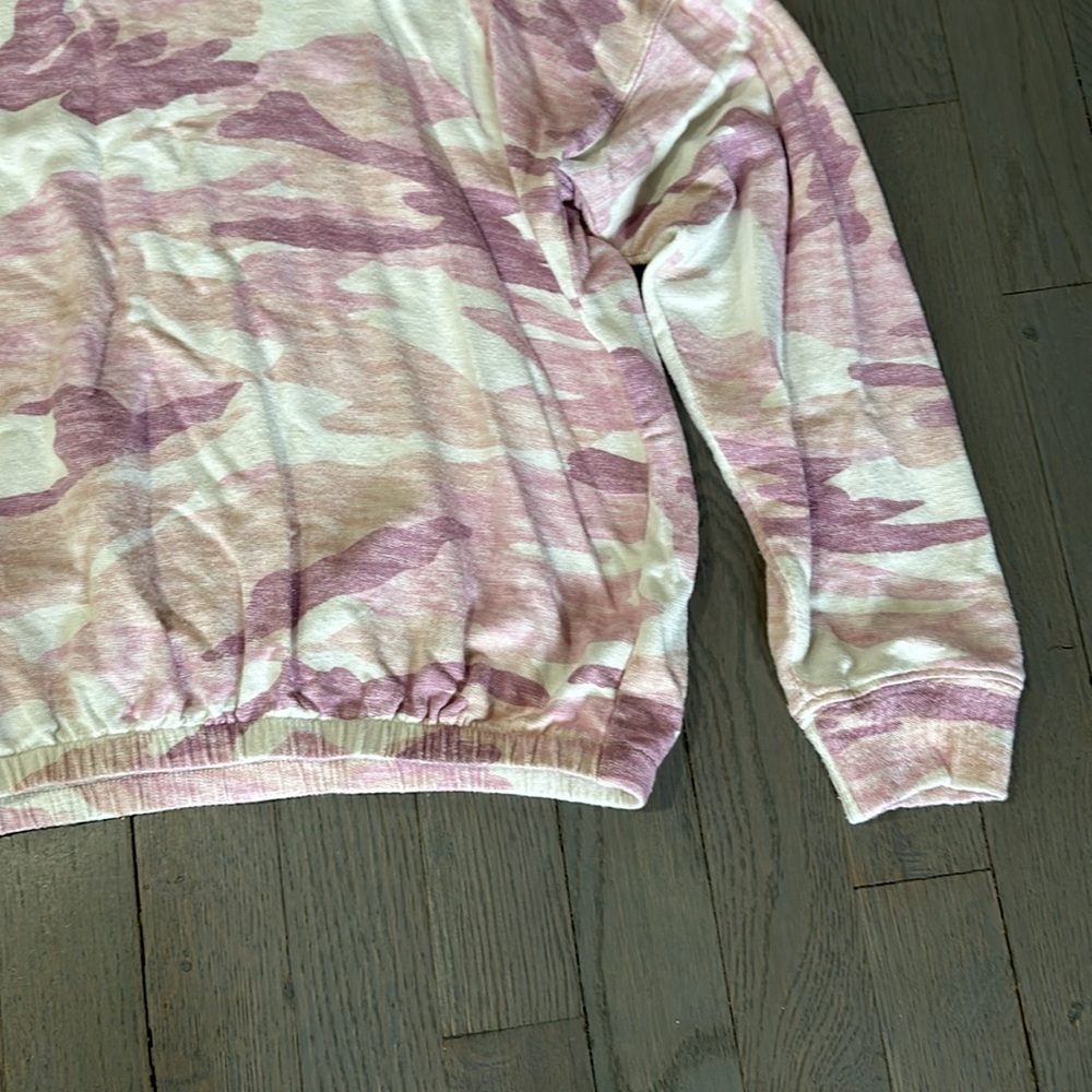 Splendid XS Pink Camo Print Long Sleeve Pullover Sweater - Picture 5 of 8